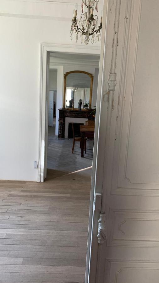 Villa Grand Corps De Ferme A La Rue Messire Etienne 89113 Neuilly Valravillon Exterior foto
