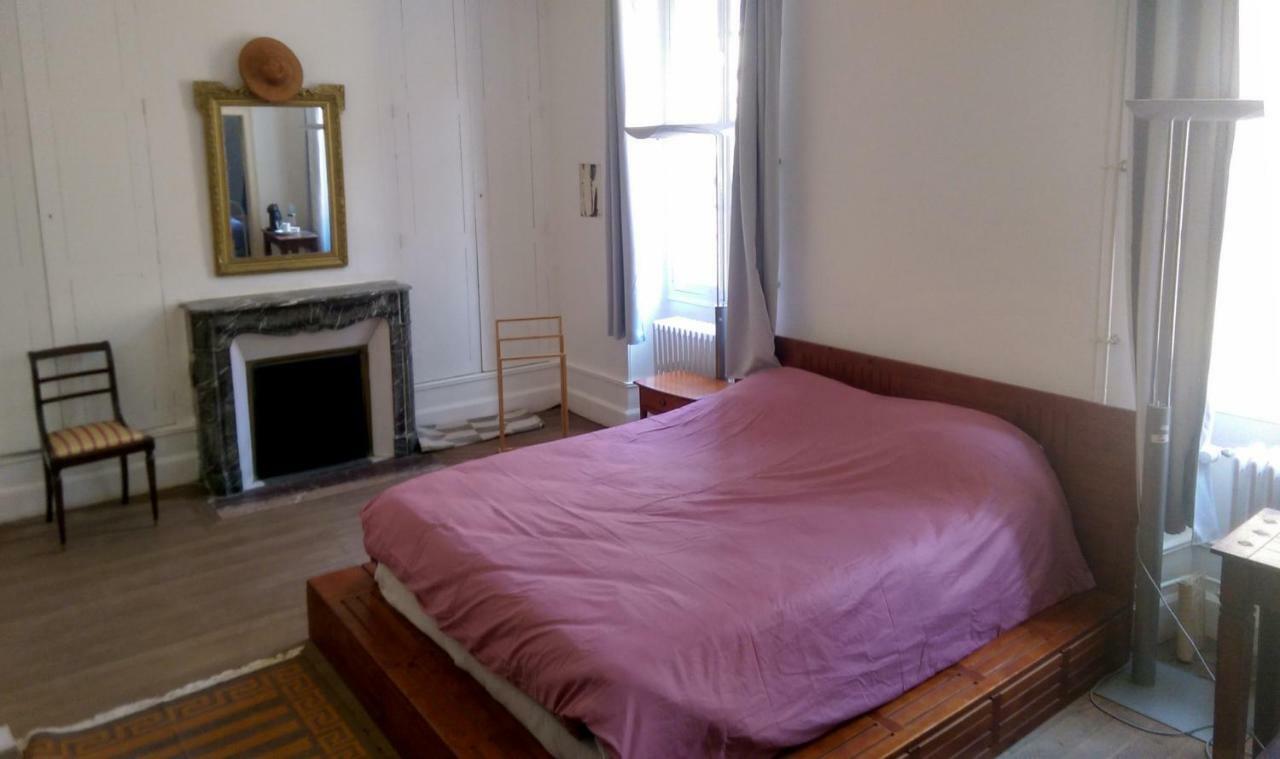 Villa Grand Corps De Ferme A La Rue Messire Etienne 89113 Neuilly Valravillon Exterior foto
